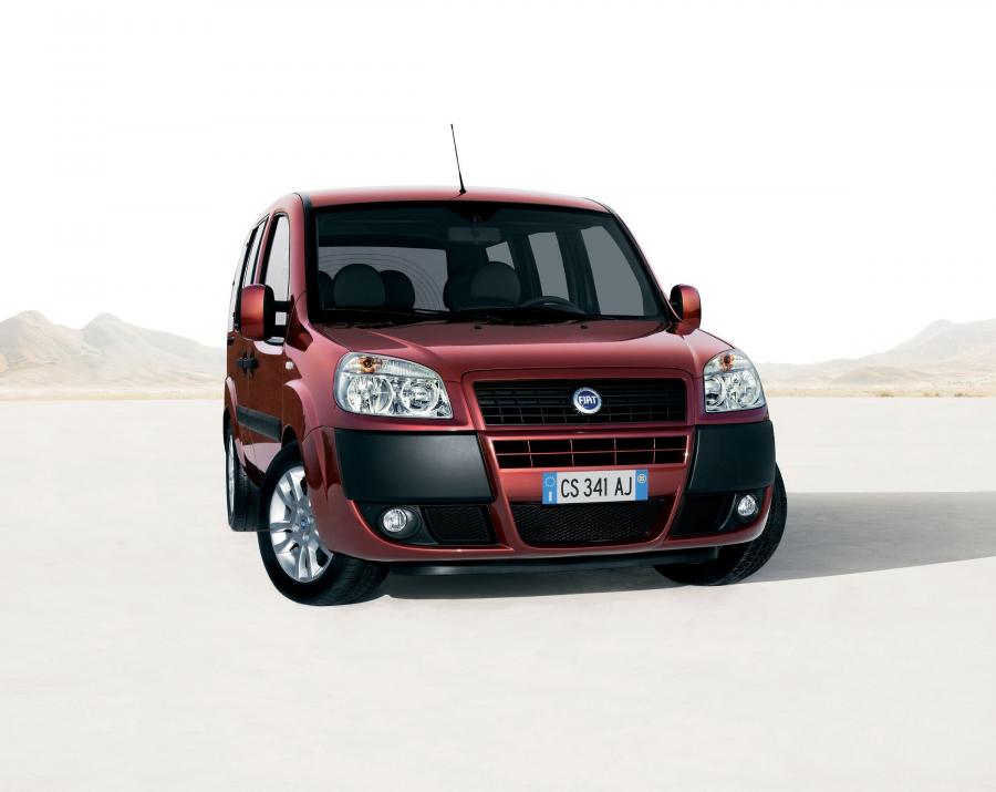  Fiat Doblo 2006 года  (фото 8 из 22)